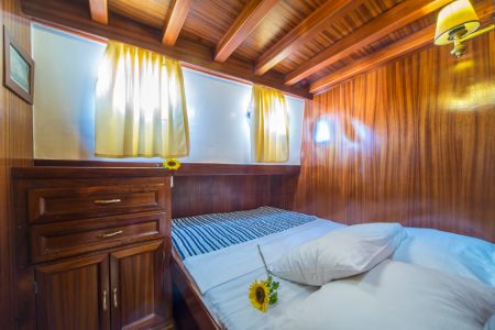 Doube bed cabin